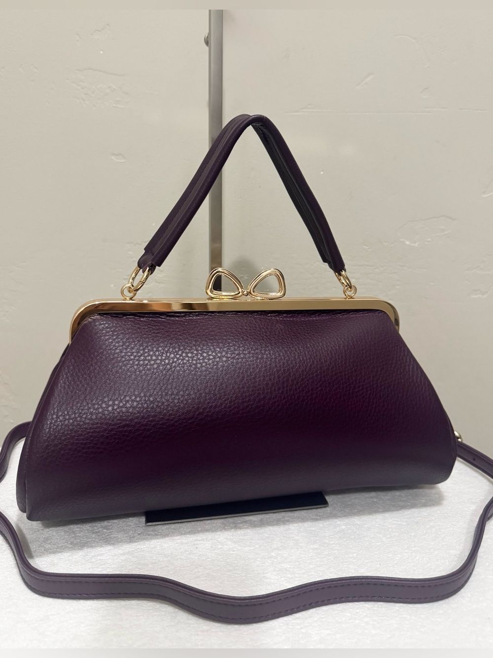 Purple Pebble Leather Handmade Bow Shaped Kisslock Frame Baguette Bag/Crossbody